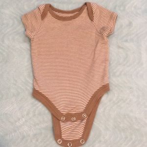 Newborn bodysuit striped